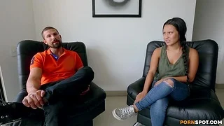 Latina amateur Jesica drops on her knees all over make him hard for sex