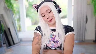Curmudgeonly gamer chick Alice sucks a dick and moans while riding